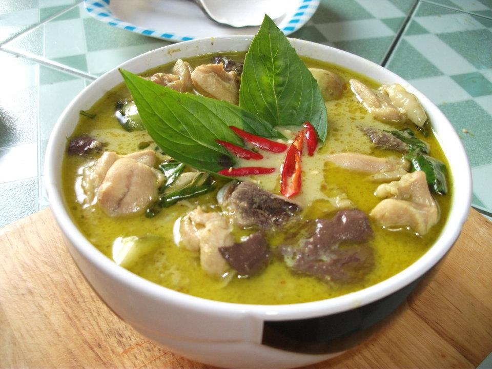 แกงเขียวหวานไก่หอมๆ